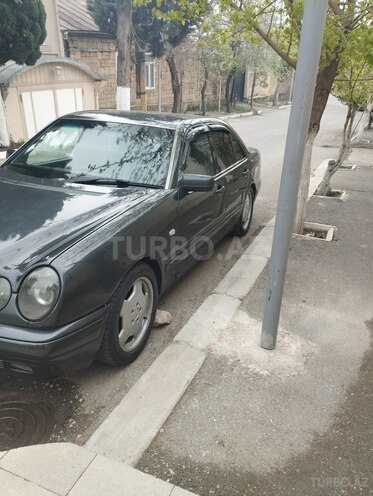 Mercedes E 200 1998, 666,137 km - 2.0 l - Şamaxı