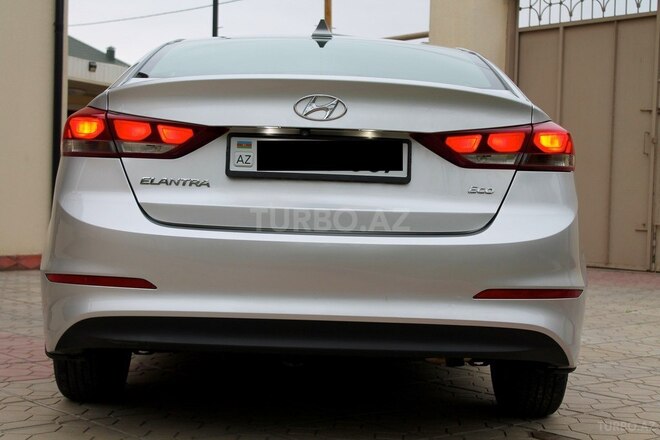 Hyundai Elantra 2016, 82,000 km - 1.4 l - Bakı
