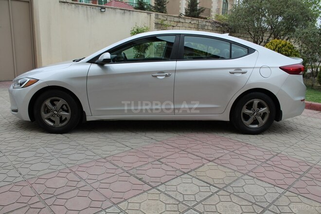 Hyundai Elantra 2016, 82,000 km - 1.4 l - Bakı