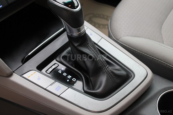 Hyundai Elantra 2016, 82,000 km - 1.4 l - Bakı