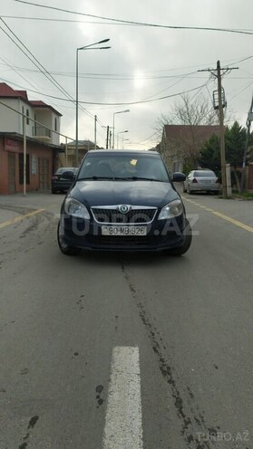 Skoda Fabia 2011, 270,000 km - 1.6 l - Bakı