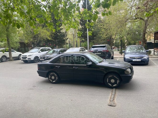 Mercedes C 220 1994, 280,000 km - 2.2 л - Bakı