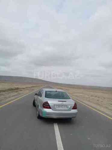 Mercedes E 220 2002, 270,000 km - 2.2 л - Bakı