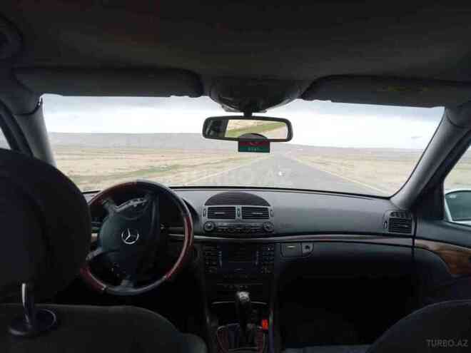 Mercedes E 220 2002, 270,000 km - 2.2 л - Bakı