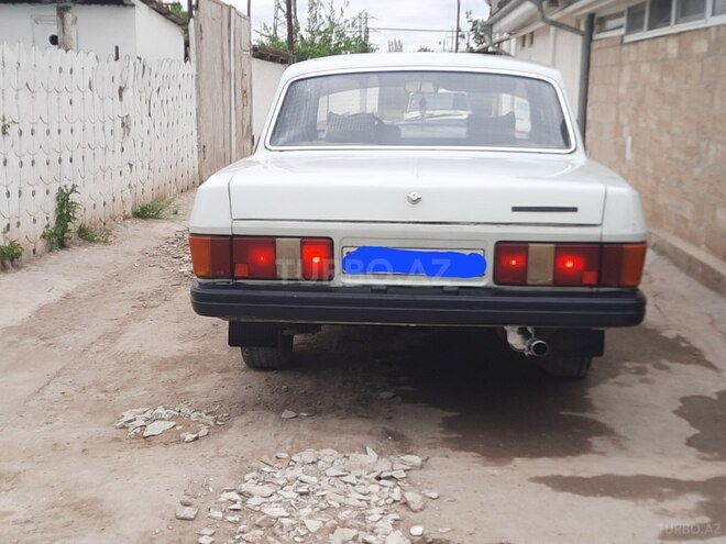 GAZ 31029 1992, 325,000 km - 2.4 l - Salyan
