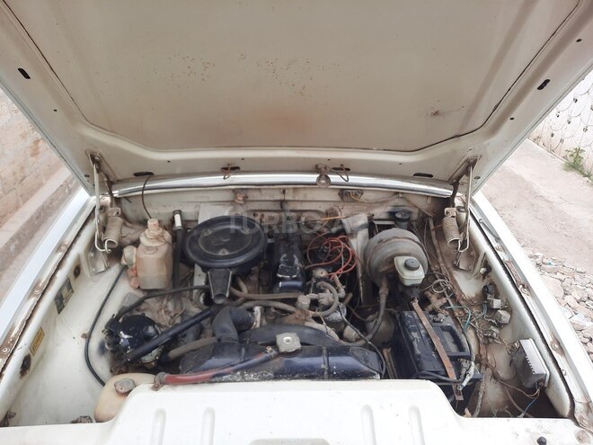 GAZ 31029 1992, 325,000 km - 2.4 l - Salyan