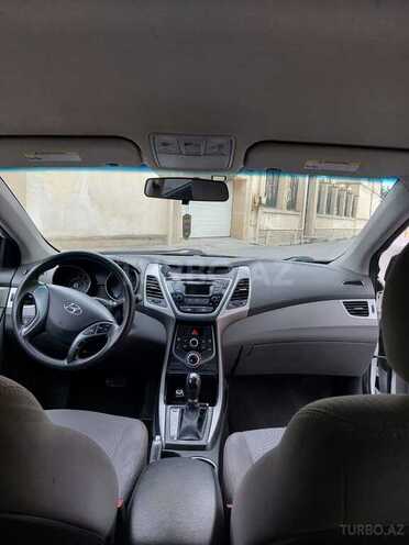 Hyundai Elantra 2015, 135,000 km - 1.8 l - Bakı