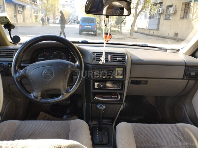 Opel Vectra 1995, 264,284 km - 2.0 л - Bakı