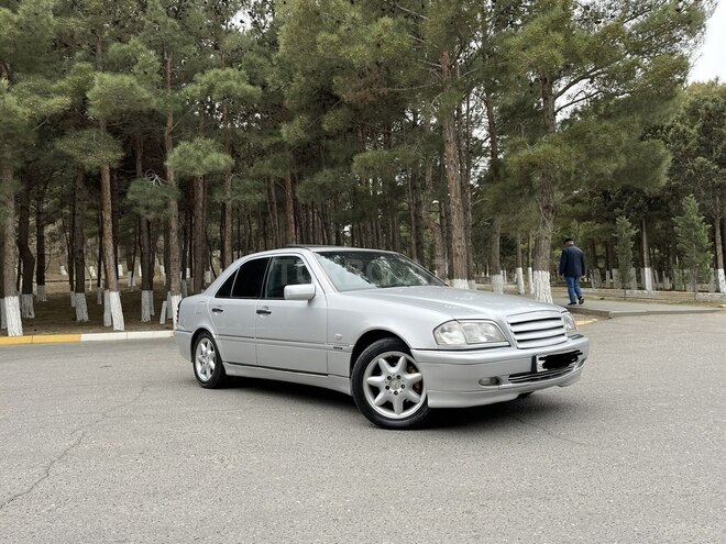 Mercedes C 220 1999, 475,000 km - 2.2 l - Bakı