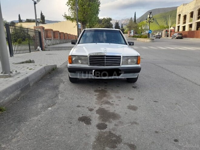 Mercedes 190 1991, 150,000 km - 2.0 л - Şəki