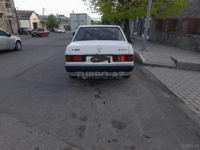 Mercedes 190 1991, 150,000 km - 2.0 л - Şəki