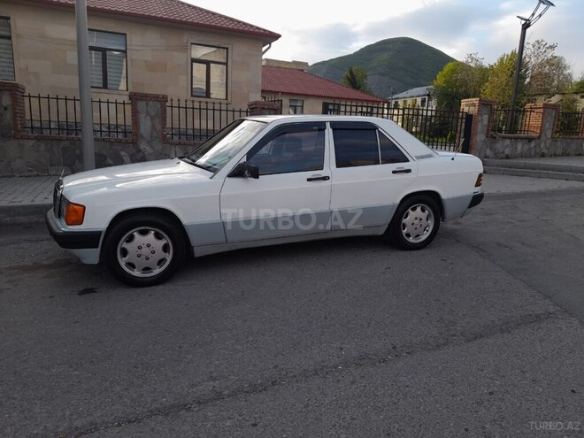 Mercedes 190 1991, 150,000 km - 2.0 л - Şəki