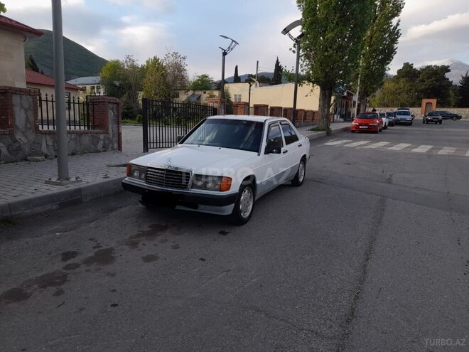Mercedes 190 1991, 150,000 km - 2.0 л - Şəki