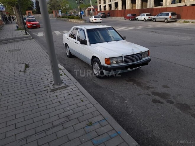 Mercedes 190 1991, 150,000 km - 2.0 л - Şəki