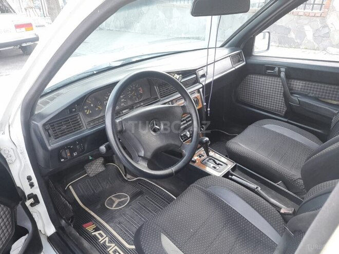 Mercedes 190 1991, 150,000 km - 2.0 л - Şəki