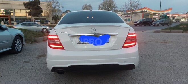 Mercedes C 180 2014, 240,000 km - 1.8 l - Bakı