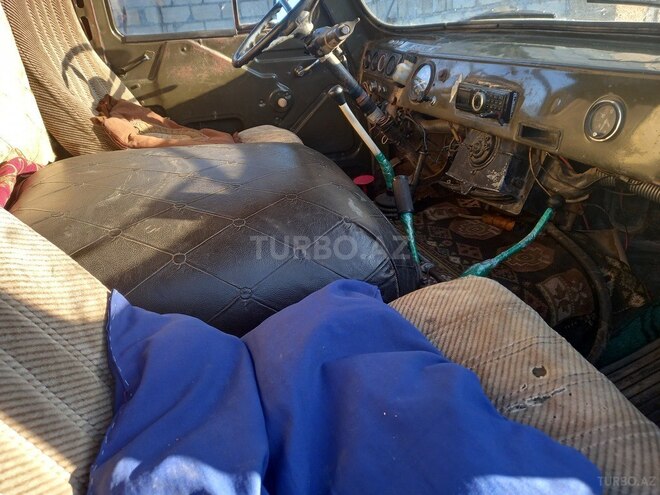 UAZ 3303 1991, 328,641 km - 2.5 l - Qusar