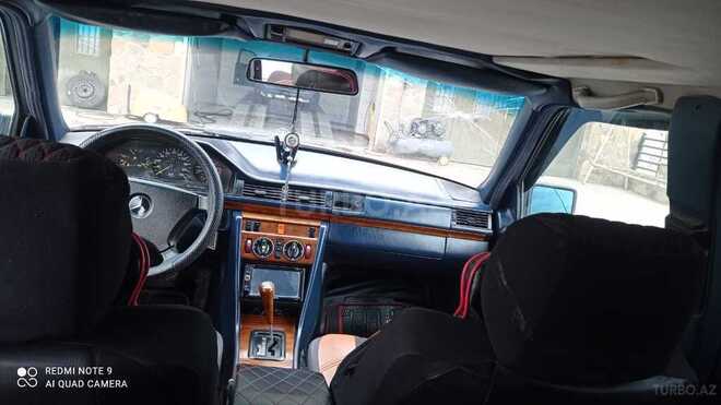 Mercedes E 230 1992, 325,000 km - 2.3 l - Bakı