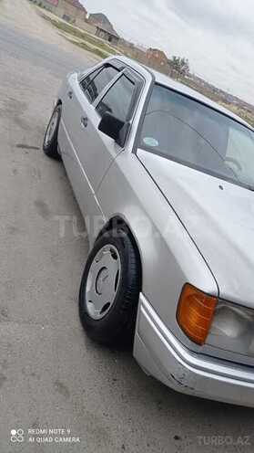 Mercedes E 230 1992, 325,000 km - 2.3 l - Bakı