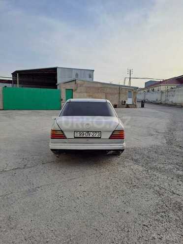 Mercedes E 230 1992, 325,000 km - 2.3 l - Bakı