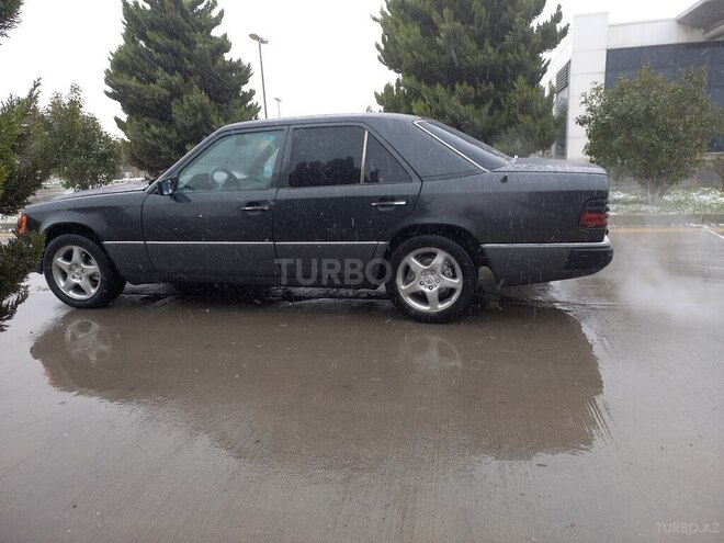 Mercedes E 200 1991, 543,210 km - 2.0 л - Bakı