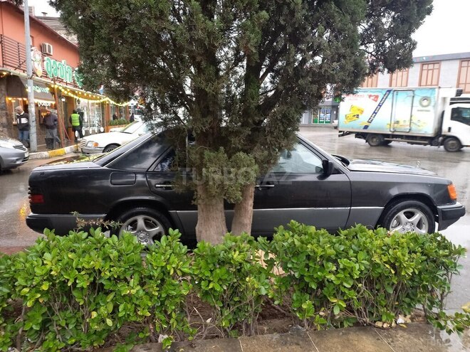 Mercedes E 200 1991, 543,210 km - 2.0 л - Bakı