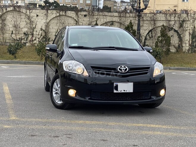 Toyota Auris 2010, 180,000 km - 1.4 л - Bakı