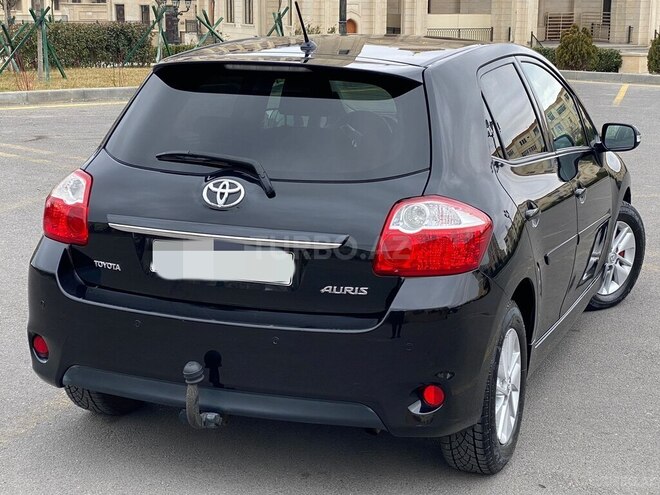 Toyota Auris 2010, 180,000 km - 1.4 л - Bakı