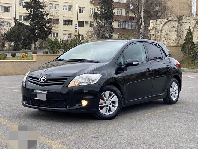 Toyota Auris 2010, 180,000 km - 1.4 л - Bakı