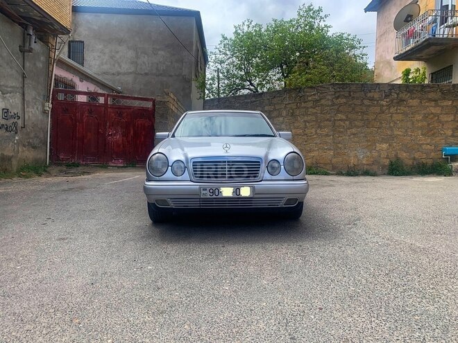 Mercedes E 240 1998, 456,000 km - 2.4 l - Bakı