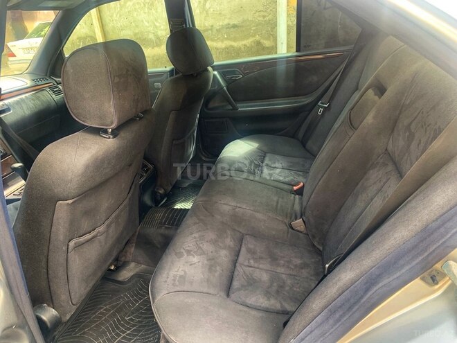 Mercedes E 240 1998, 456,000 km - 2.4 l - Bakı