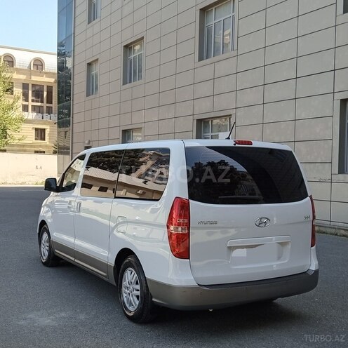 Hyundai H-1 2017, 150,000 km - 2.5 l - Bakı