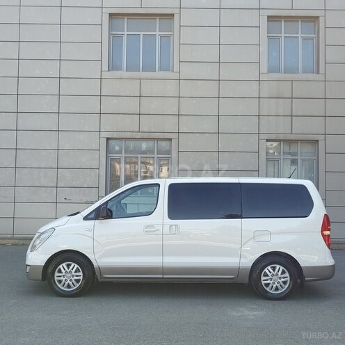 Hyundai H-1 2017, 150,000 km - 2.5 l - Bakı