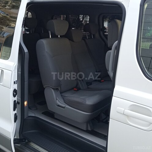 Hyundai H-1 2017, 150,000 km - 2.5 l - Bakı