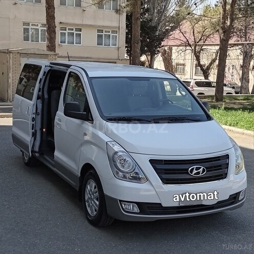 Hyundai H-1 2017, 150,000 km - 2.5 l - Bakı