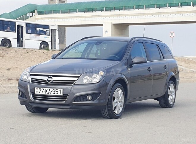 Opel Astra 2010, 179,000 km - 1.3 l - Bakı