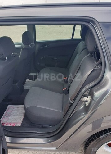 Opel Astra 2010, 179,000 km - 1.3 l - Bakı