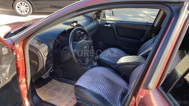 Opel Astra 2001, 215,000 km - 2.0 л - Bakı