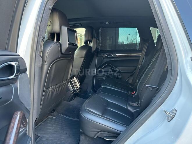 Porsche Cayenne Turbo 2014, 83,000 km - 4.8 l - Bakı