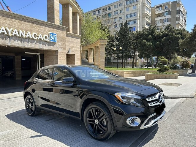 Mercedes GLA 250 2018, 27,000 km - 2.0 l - Bakı