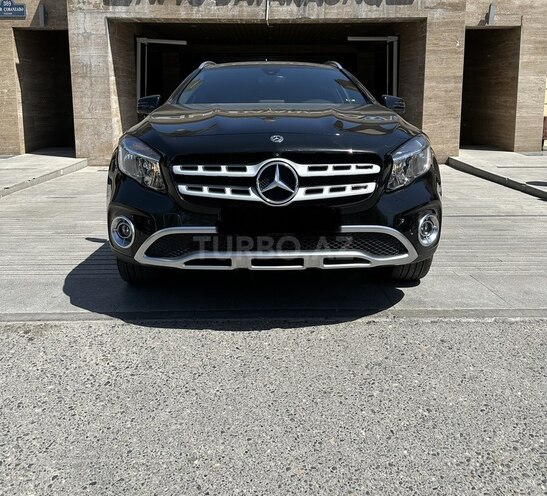 Mercedes GLA 250 2018, 27,000 km - 2.0 l - Bakı
