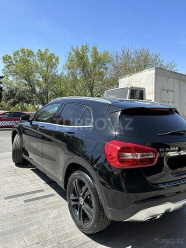 Mercedes GLA 250 2018, 27,000 km - 2.0 l - Bakı