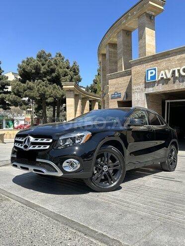 Mercedes GLA 250 2018, 27,000 km - 2.0 l - Bakı