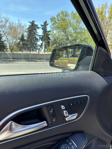 Mercedes GLA 250 2018, 27,000 km - 2.0 l - Bakı