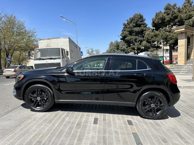 Mercedes GLA 250 2018, 27,000 km - 2.0 l - Bakı