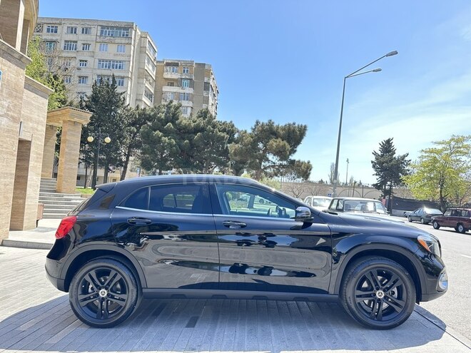 Mercedes GLA 250 2018, 27,000 km - 2.0 l - Bakı