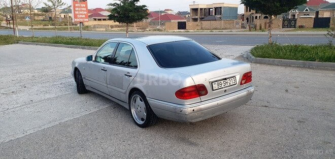 Mercedes E 220 1999, 483,000 km - 2.2 l - Bakı