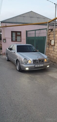 Mercedes E 220 1999, 483,000 km - 2.2 l - Bakı