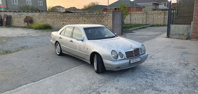 Mercedes E 220 1999, 483,000 km - 2.2 l - Bakı