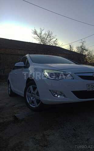 Opel Astra 2011, 220,000 km - 1.3 l - Gəncə